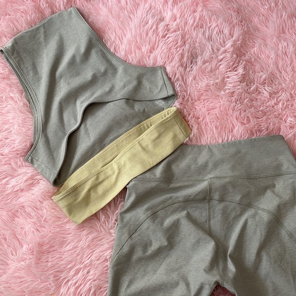 Outdoor Voices Bundle - Picture 4 of 4